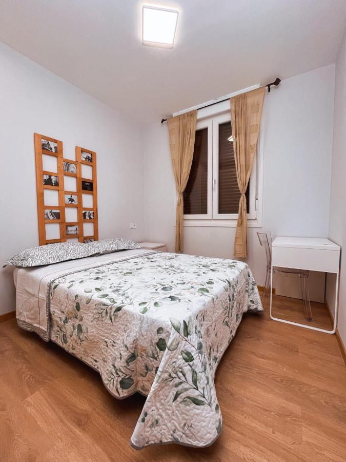 Habitacion En Vivienda Centrica Bilbao Lägenhet Exteriör bild